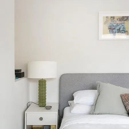 Beautiful Centrally Located Large Studio Apartment London Exterior photo