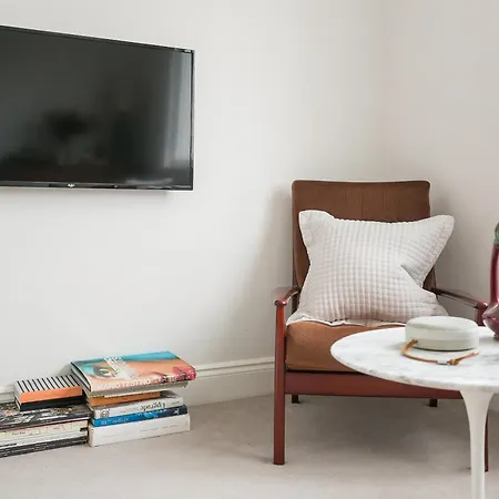 Beautiful Centrally Located Large Studio Apartment London Exterior photo