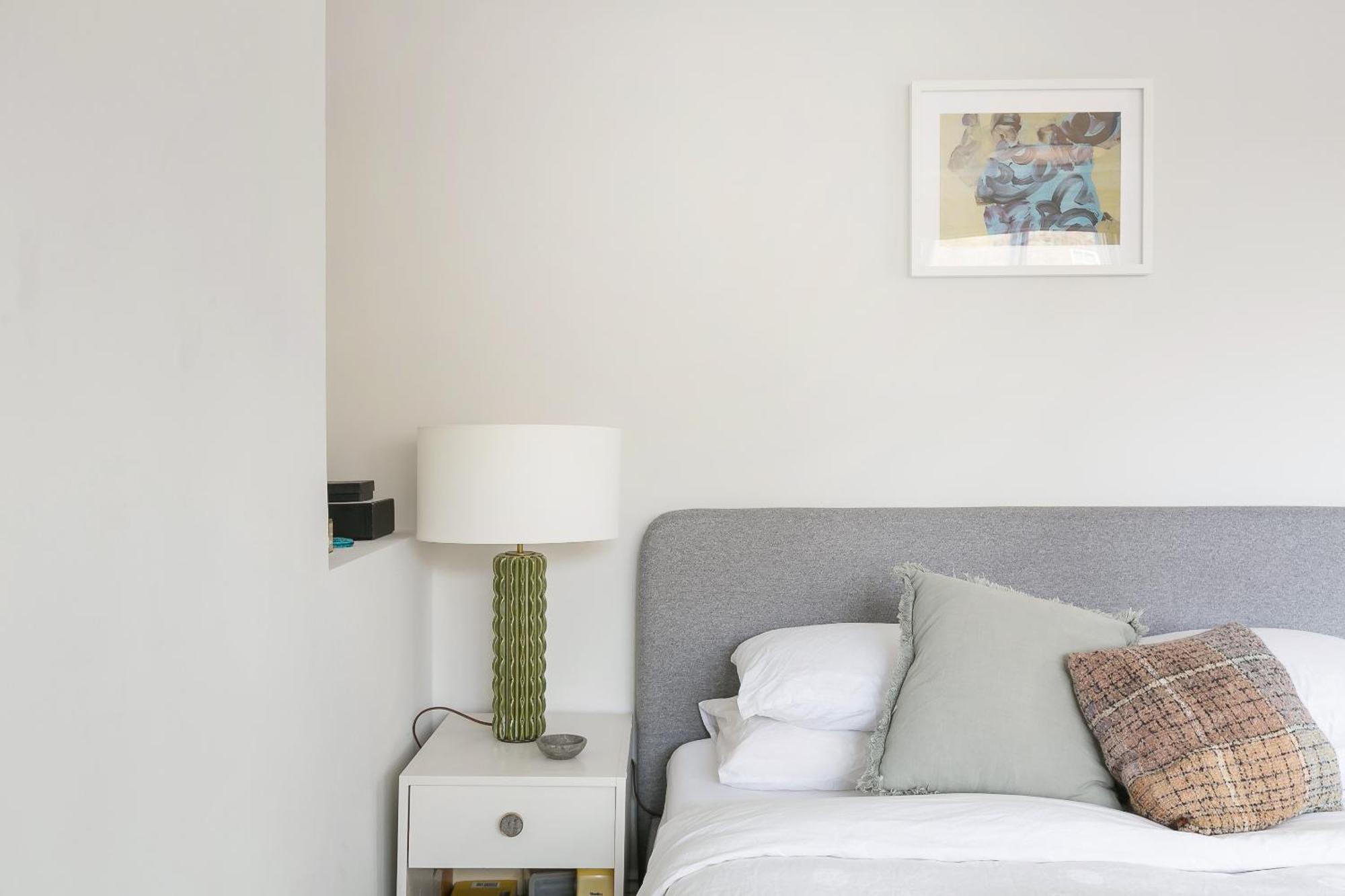 Beautiful Centrally Located Large Studio Апартаменты