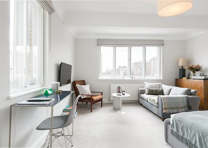 Beautiful Centrally Located Large Studio